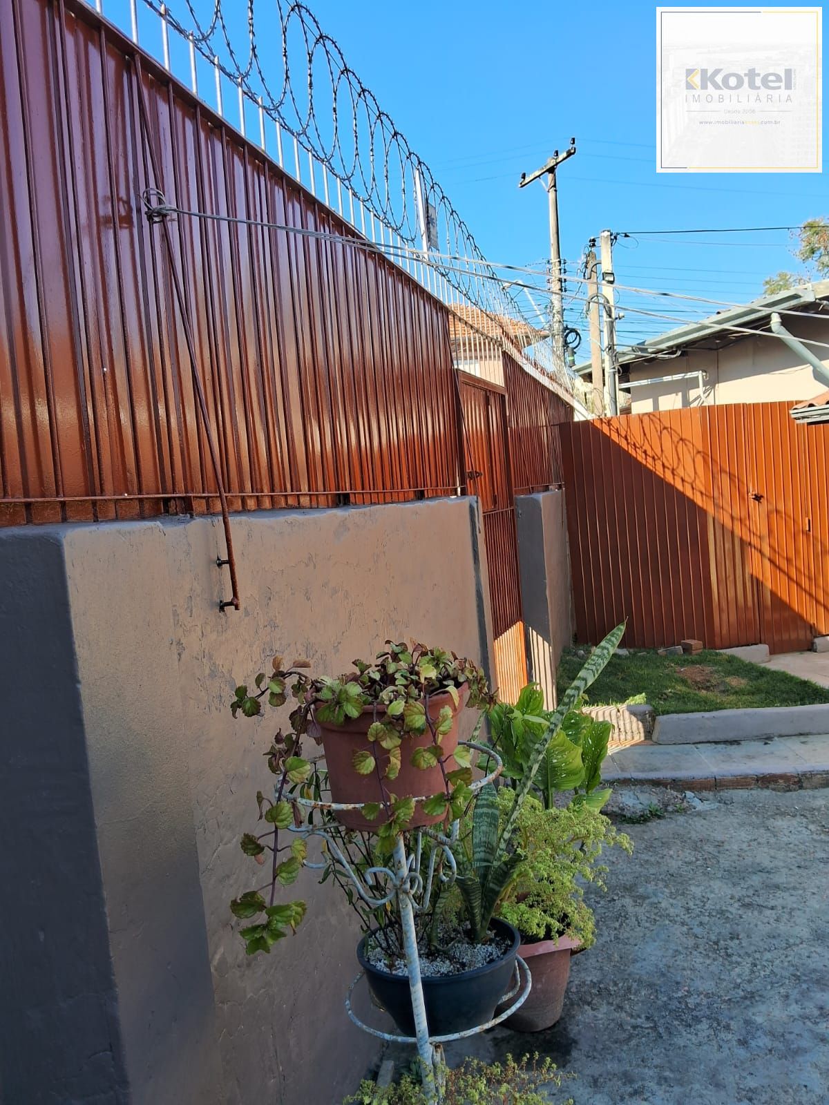 Casa para Venda - 132m², 3 dormitórios, sendo 1 suites, 3 vagas - Medianeira — foto 2