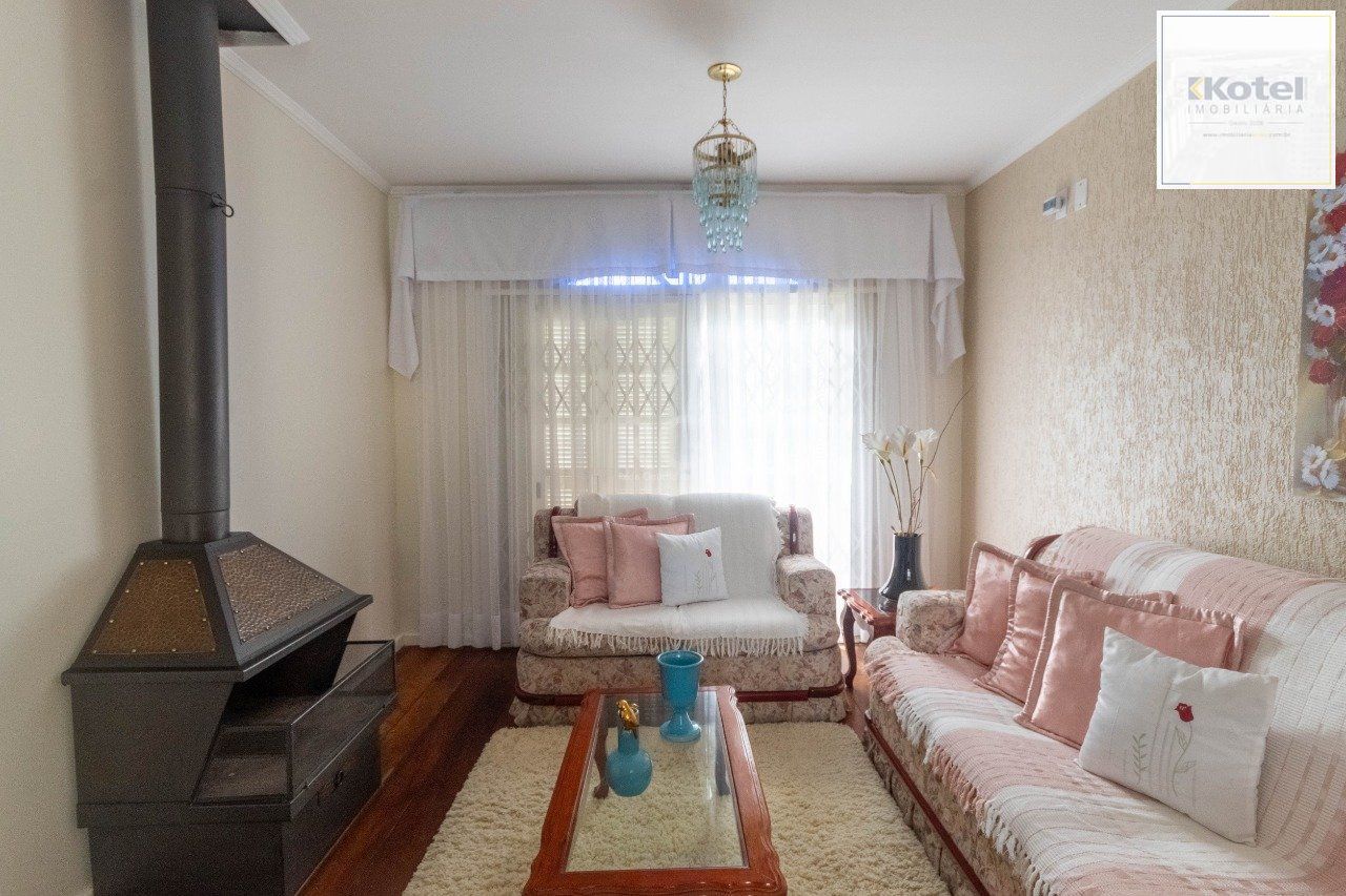 Casa para Venda - 250m², 3 dormitórios, sendo 2 suites, Partenon — foto 2