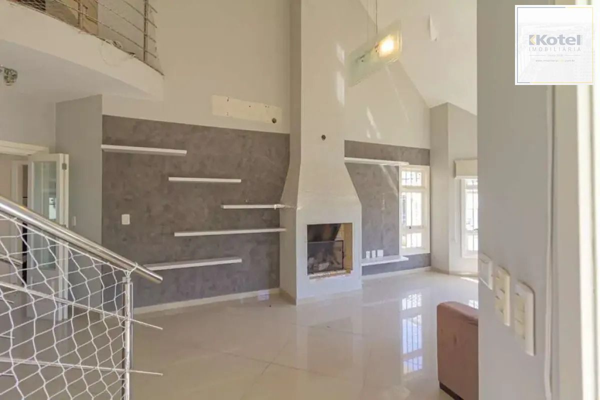 Casa a venda no bairro Moinhos de vento / Canoas RS com 4 quartos /  1 suite / 2 banheiros / 2 vagas