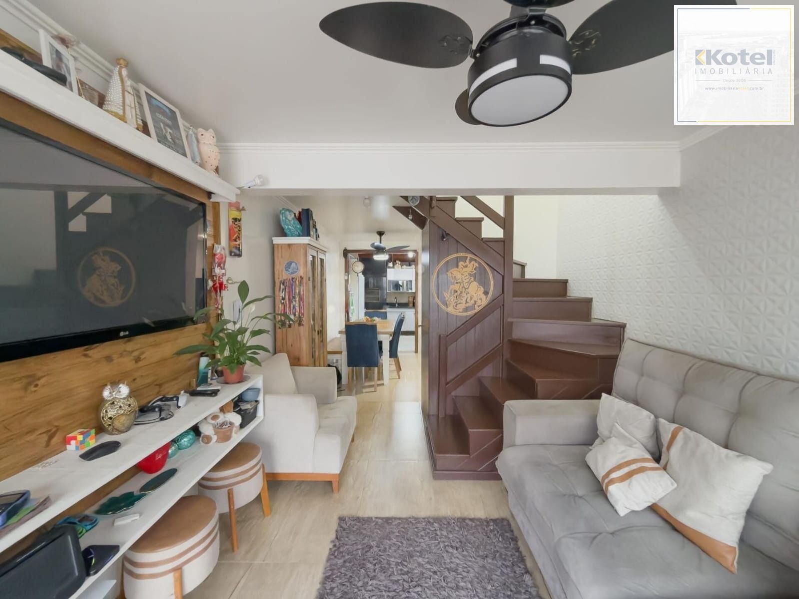 Casa em Condomínio Fechado Pronta Para Entrar e Morar, 2 Dormitórios, Vaga Coberta e Churrasqueira ! — foto 2