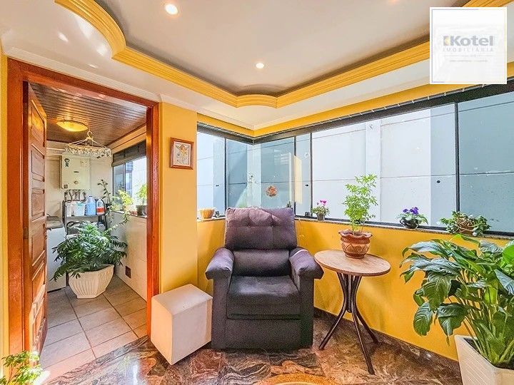Apartamento/Elevador/2 Dorm/Sacada/Churrasqueira/Vaga Coberta/ semi-mobiliado/Jardim Itu Sabara/