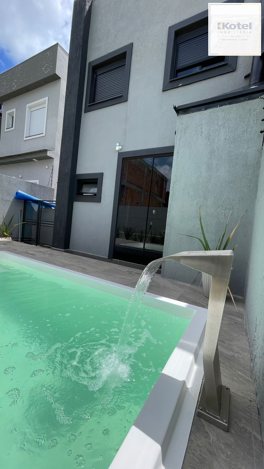Sobrado Mobiliado com Piscina em Condomínio de Alto Padrão no Bela Vista