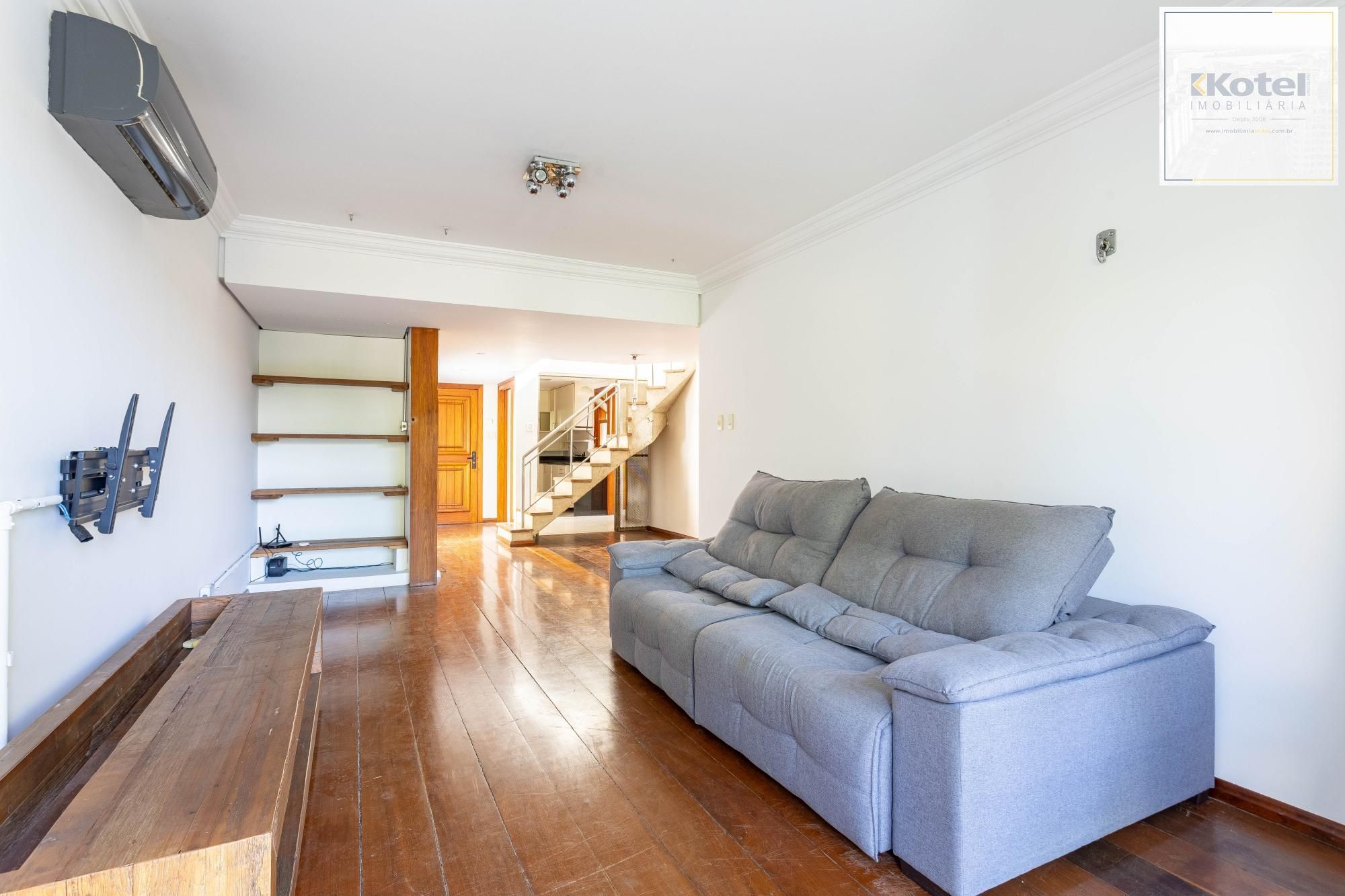 Cobertura na Dinarte Ribeiro/2 Dorm. Suíte/ No coração do Moinhos de Vento