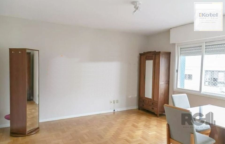 APARTAMENTO 3 DORMITÓRIOS COM GARAGEM NO BAIRRO FARROUPILHA EM PORTO ALEGRE — foto 4