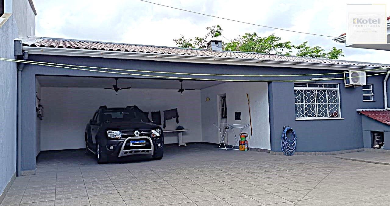 Sobrado 233m² 05 dormitórios, 04 vagas, no Bairro Moinhos de Vento em Canoas