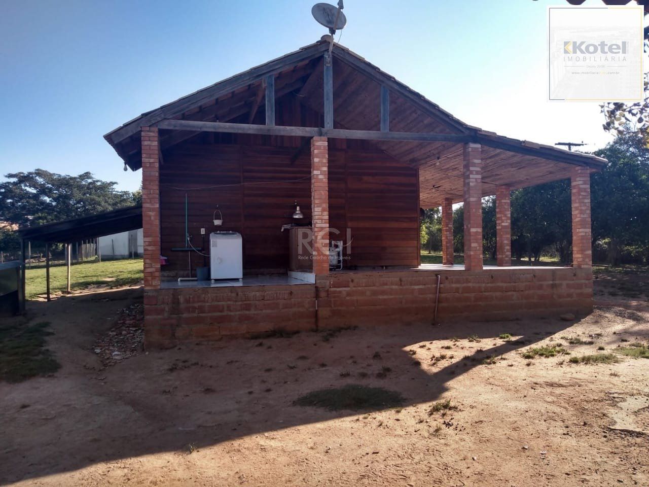 Sítio para Venda - 500m², 2 dormitórios, Krahe