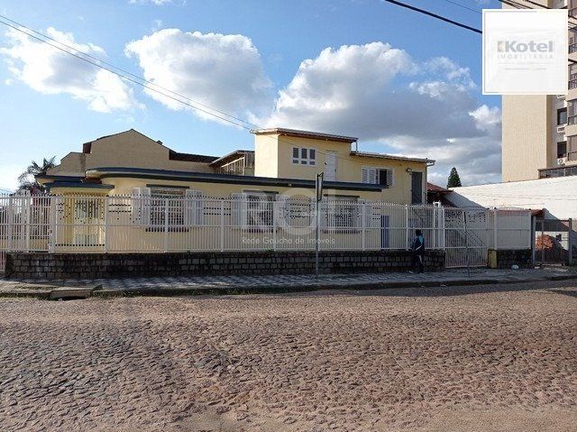 Casa para Venda - 200m², 4 dormitórios, 4 vagas - Passo da Areia — foto 2