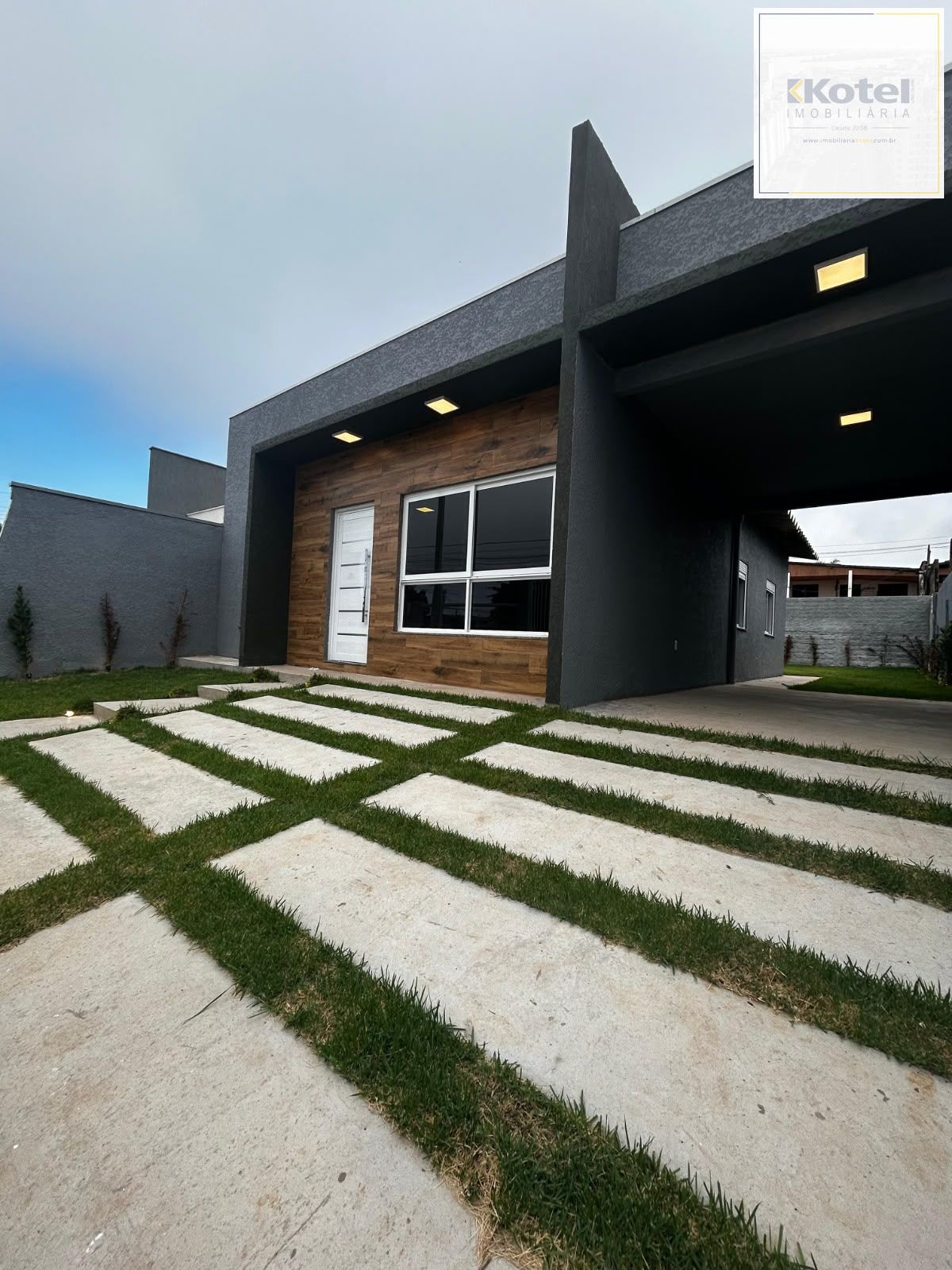 Casa a venda no bairro Parque Ipiranga - Gravatai