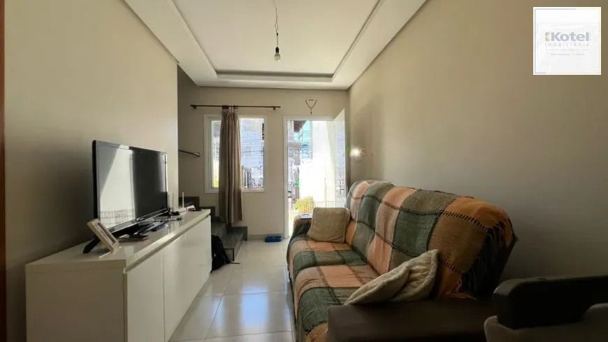 Casa a venda no bairro São José com 2 quartos / 2 suítes / 3 banheiros