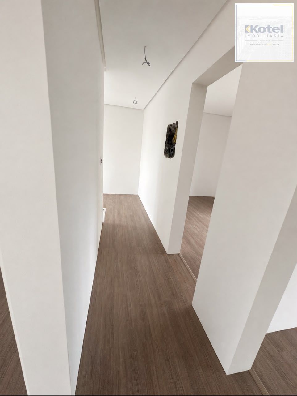 Casa Moderna com Piscina Privativa e 3 Quartos em Condomínio Fechado