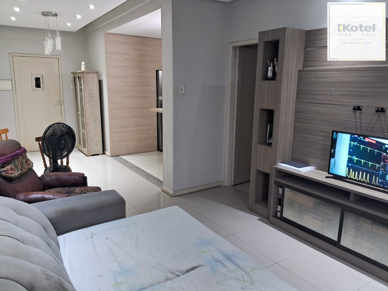 Apartamento 3 dormitórios, 90m² e elevador na Av. Franklin Roosevelt — foto 2
