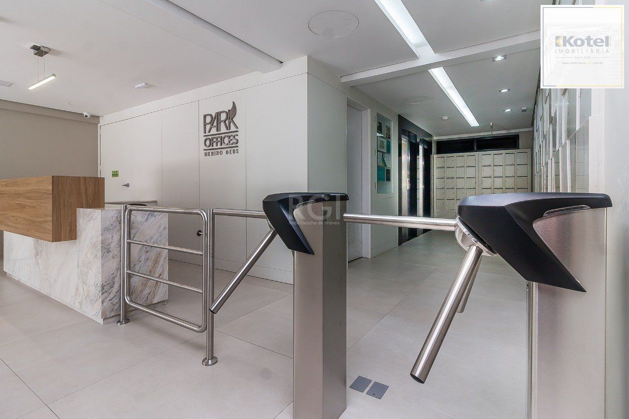 Conjunto/Sala para Venda - 37.9m², 0 dormitórios, 1 vaga - Menino Deus