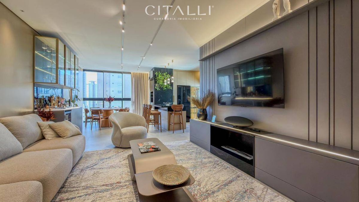 APARTAMENTO NO EDIFÍCIO FAROL DE VALENÇA EM BALNEÁRIO CAMBORIU