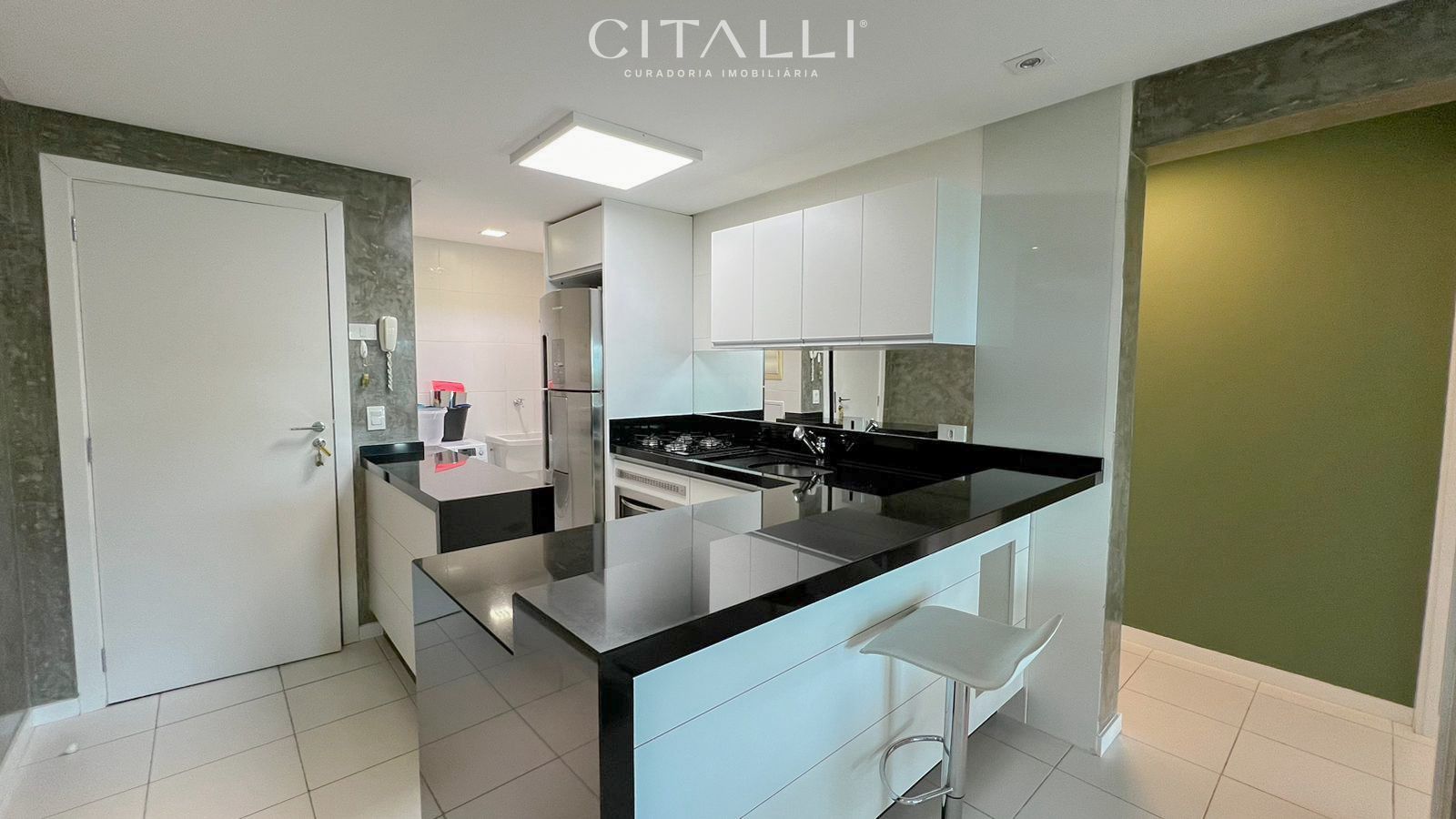 Apartamento mobiliado no Edifício Terraço da Rainha com 78 m² - Foto 4