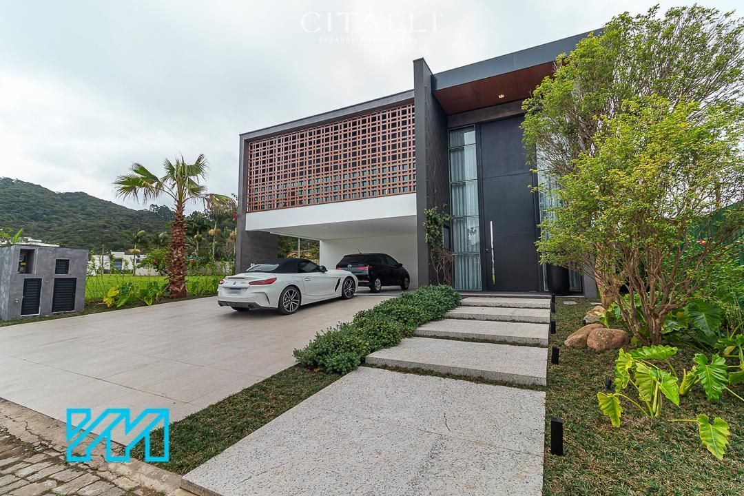 Casa no Condomínio Horizontal Praia Brava em Itajaí com 390 m² - Foto 1