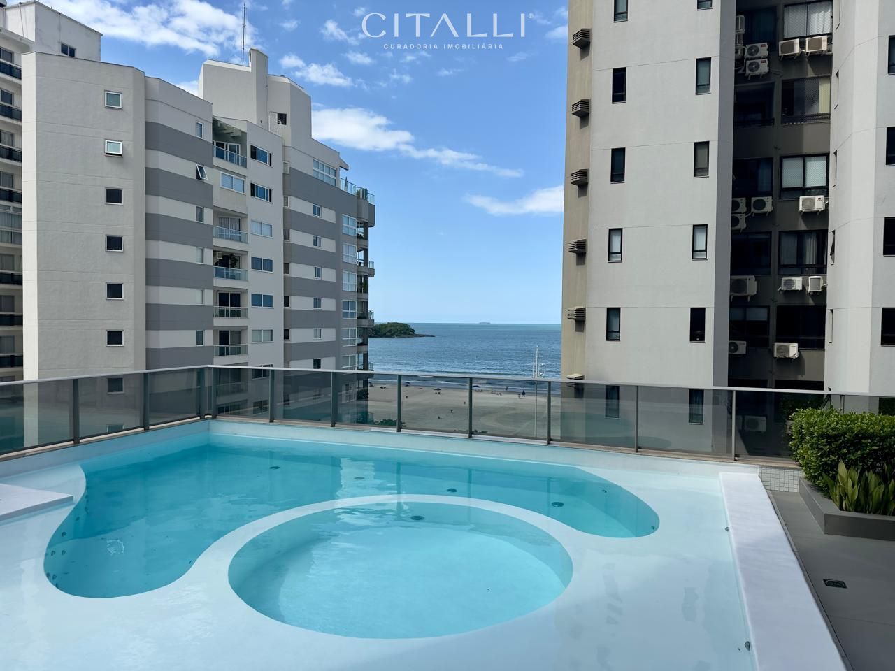Apartamento diferenciado Quadra mar - Foto 4