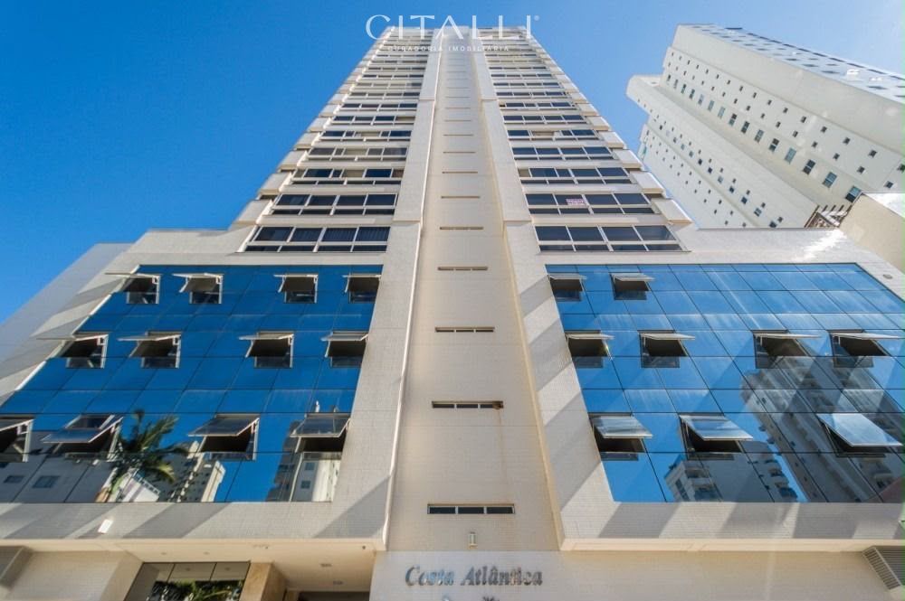 Apartamento mobiliado com 3 suítes no Centro de Balneário Camboriú - Foto 1