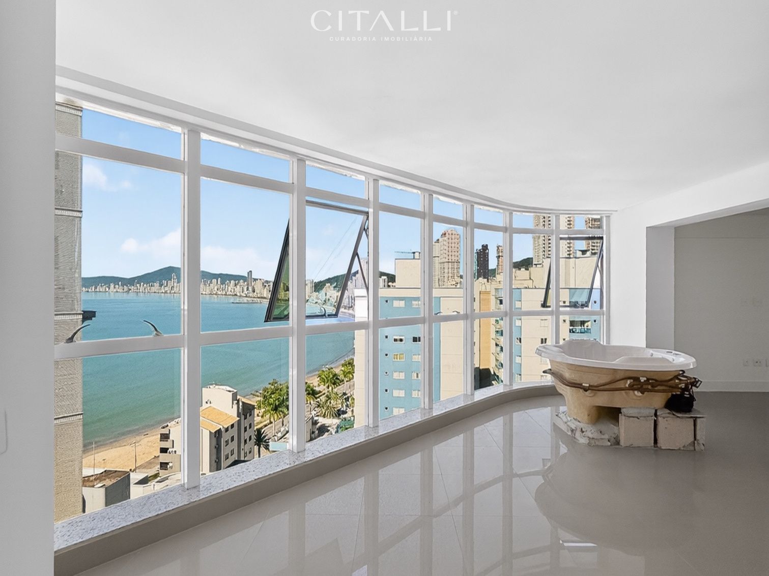 Apartamento Duplex com 04 suítes no Edifício Green Beach Residence em Itapema - Foto 1