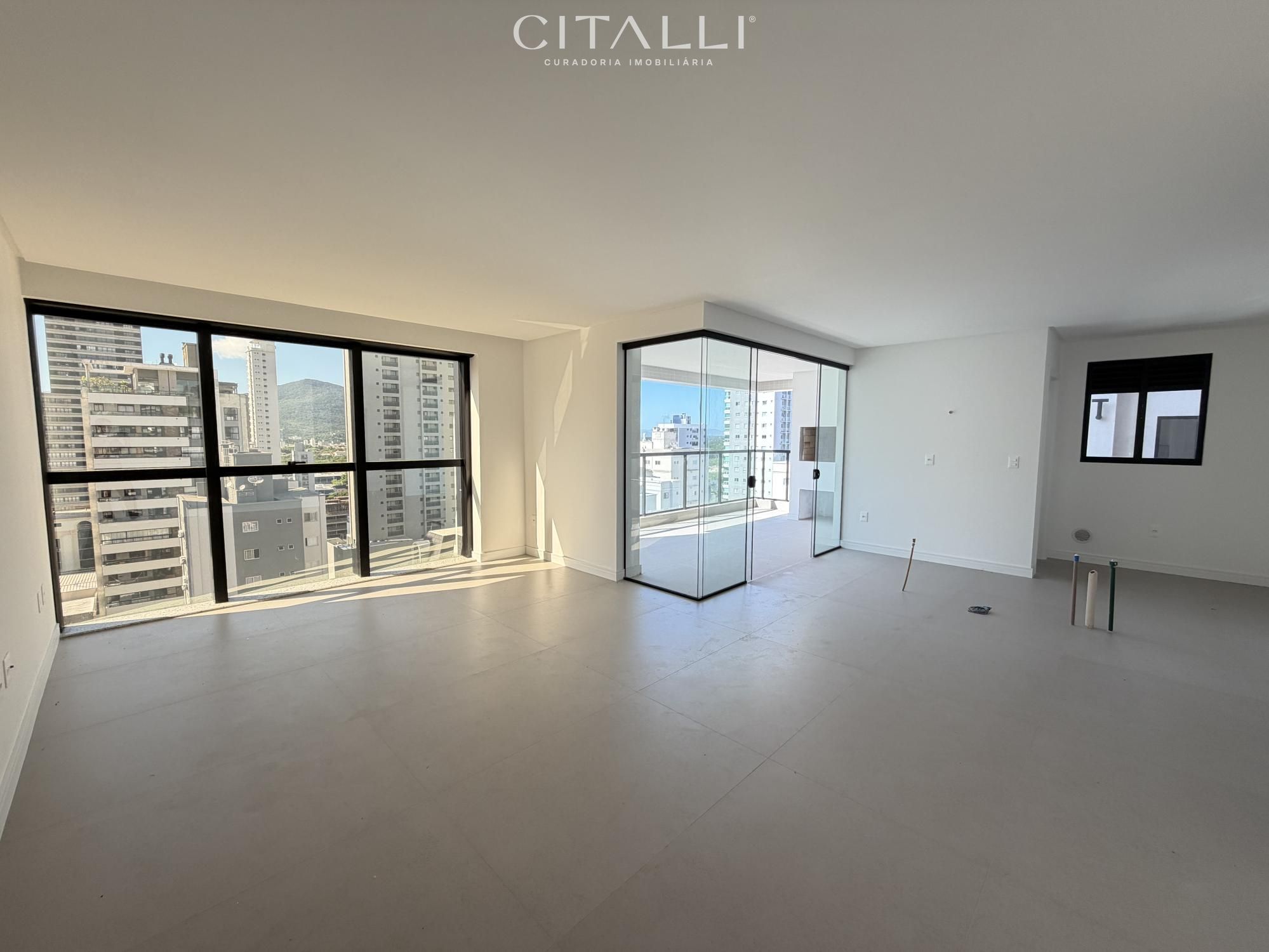 APARTAMENTO NO EDIFÍCIO LA PASSIONE – ITAPEMA / MEIA PRAIA - Foto 1