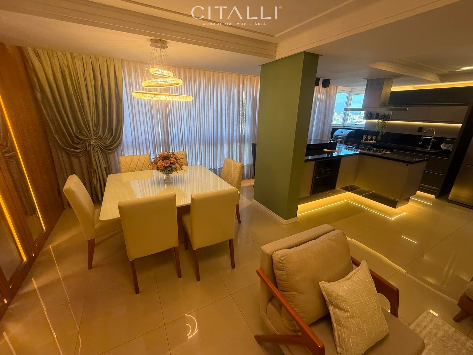 Apartamento mobiliado com 3 suítes no Centro de Balneário Camboriú - Foto 3