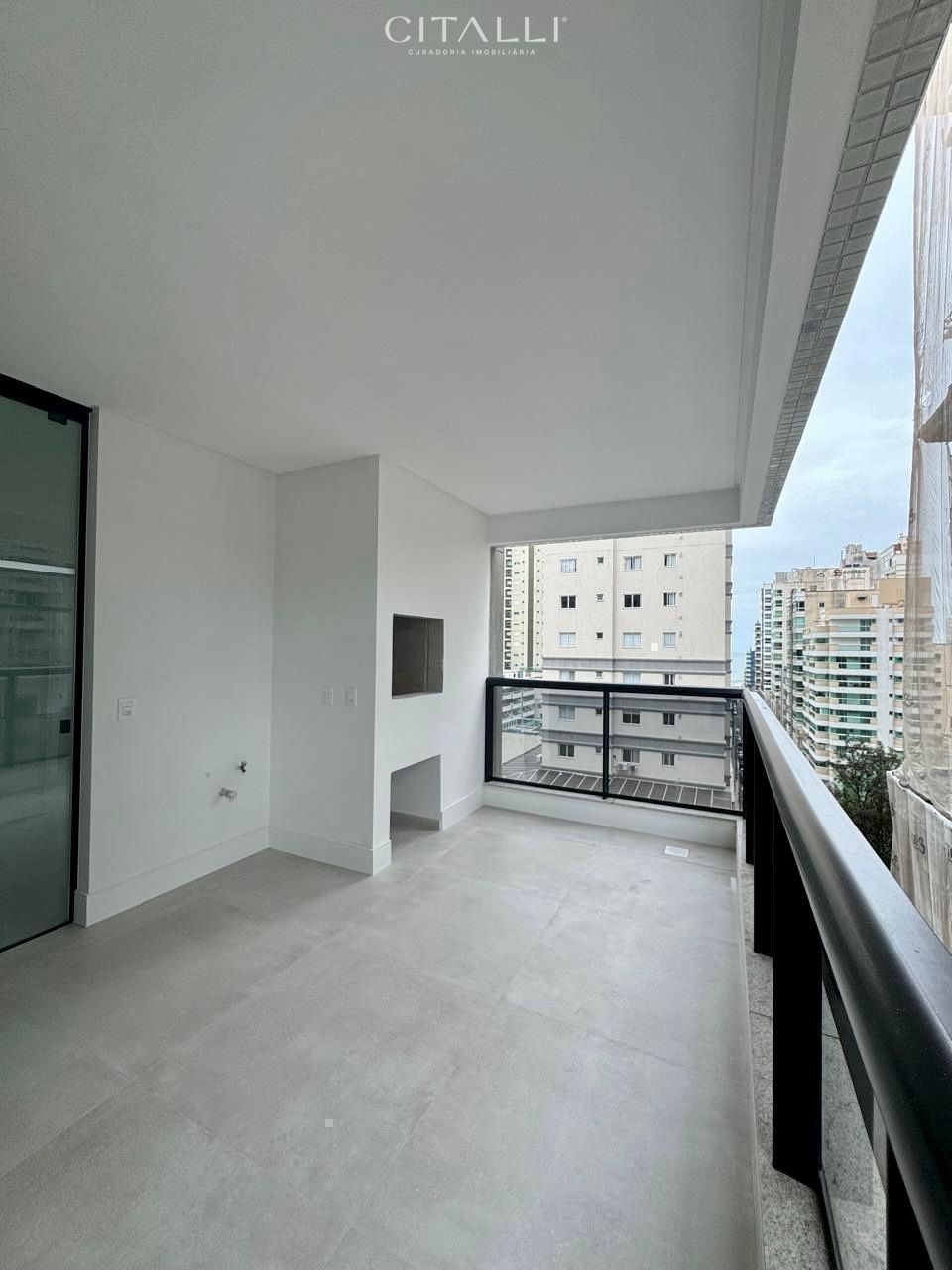 Apartamento no Edifício Fiori del Mare na Meia Praia com 132,90 m². - Foto 1