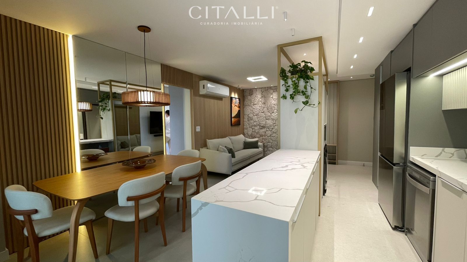 APARTAMENTO MOBILIADO NA PRAIA BRAVA COM 03 DORMITÓRIOS - Foto 1