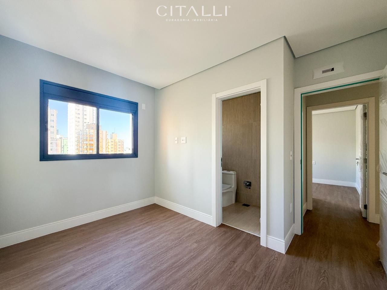 Apartamento no Edifício Hannover no Centro de Balneário Camboriú com 3 suítes - Foto 5