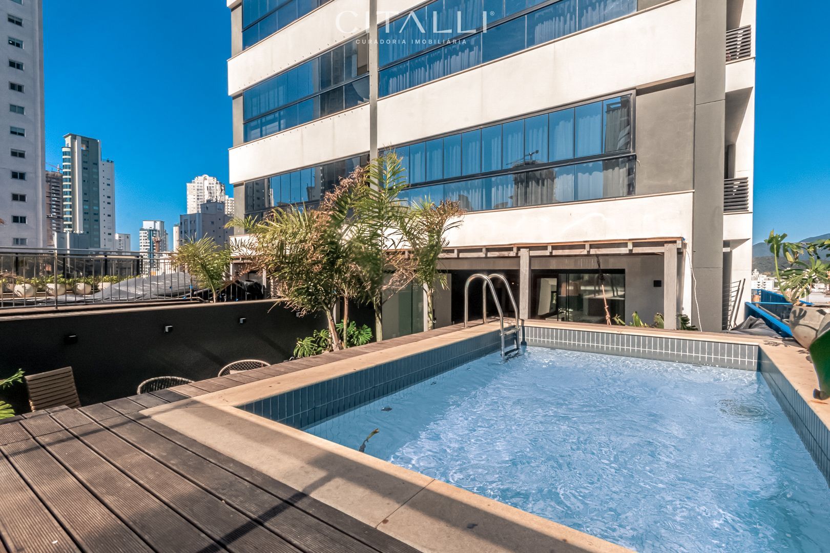 Apartamento diferenciado no Edifício Argos em Balneário Camboriú com 218 m² - Foto 1