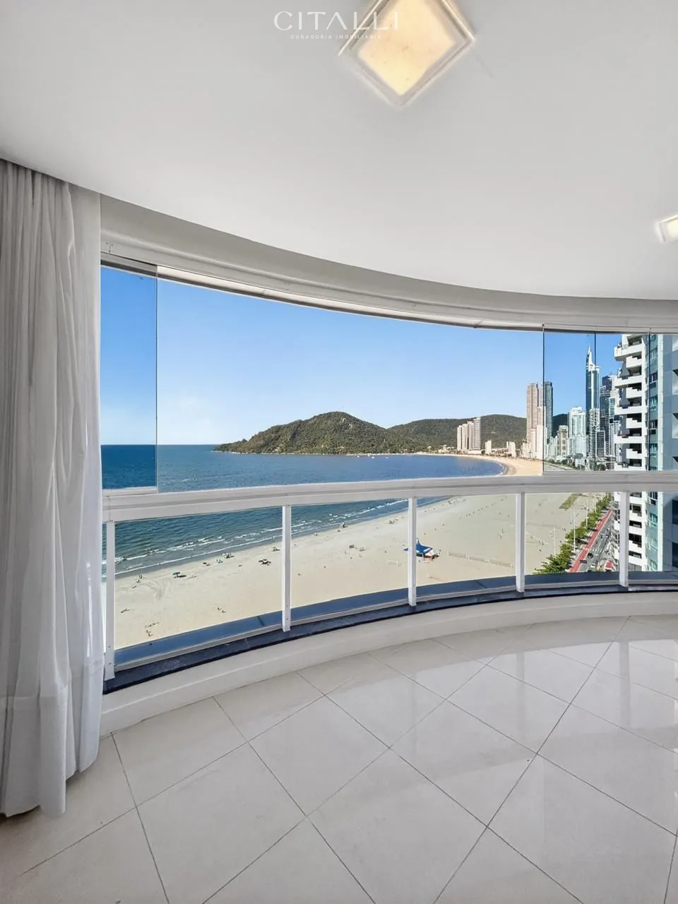 Apartamento diferenciado a venda frente mar, 3 suítes, 202m² - Foto 1