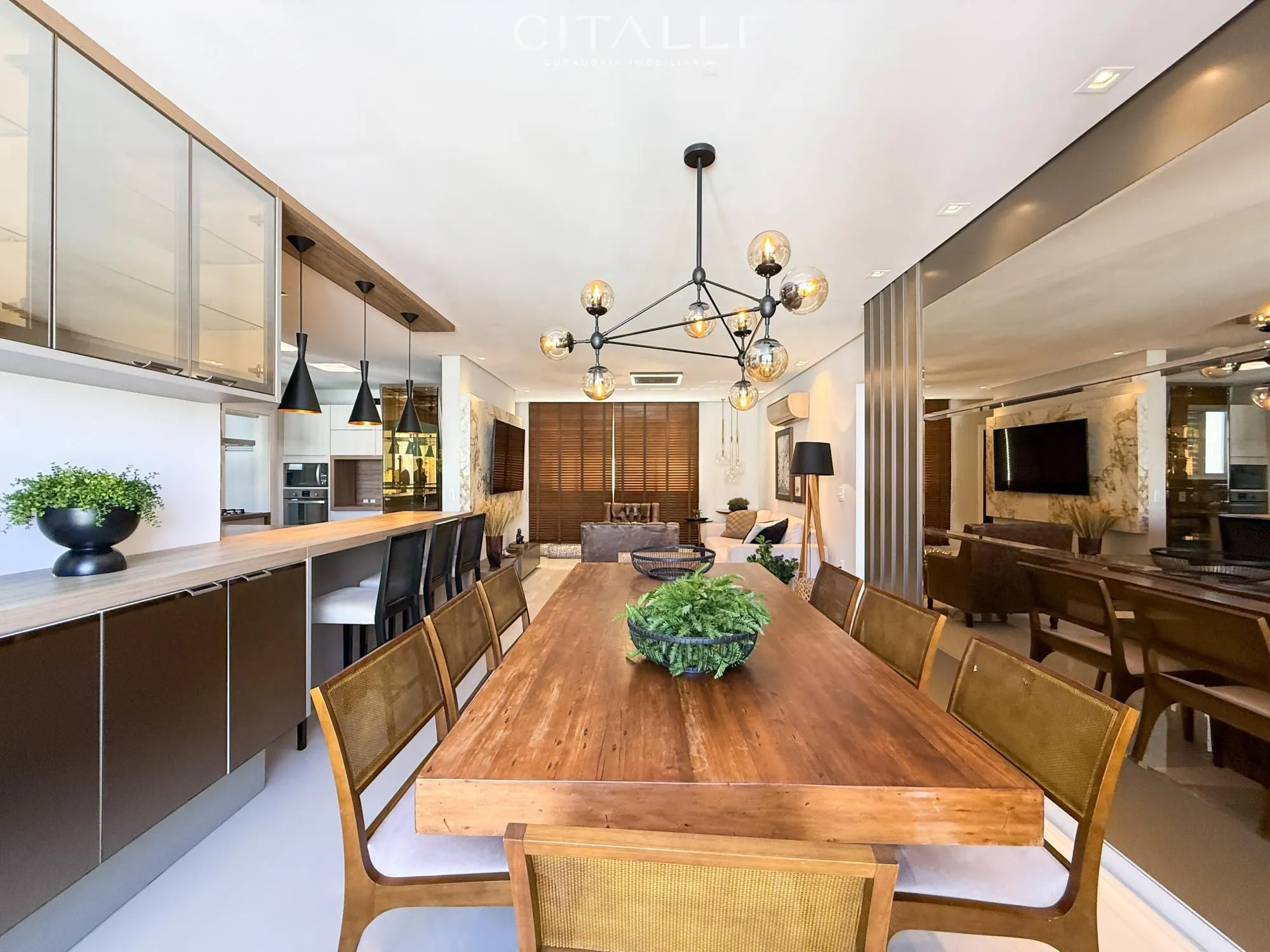 Apartamento à Venda no Peniche Residence em Balneário Camboriú, 143m² - Foto 1