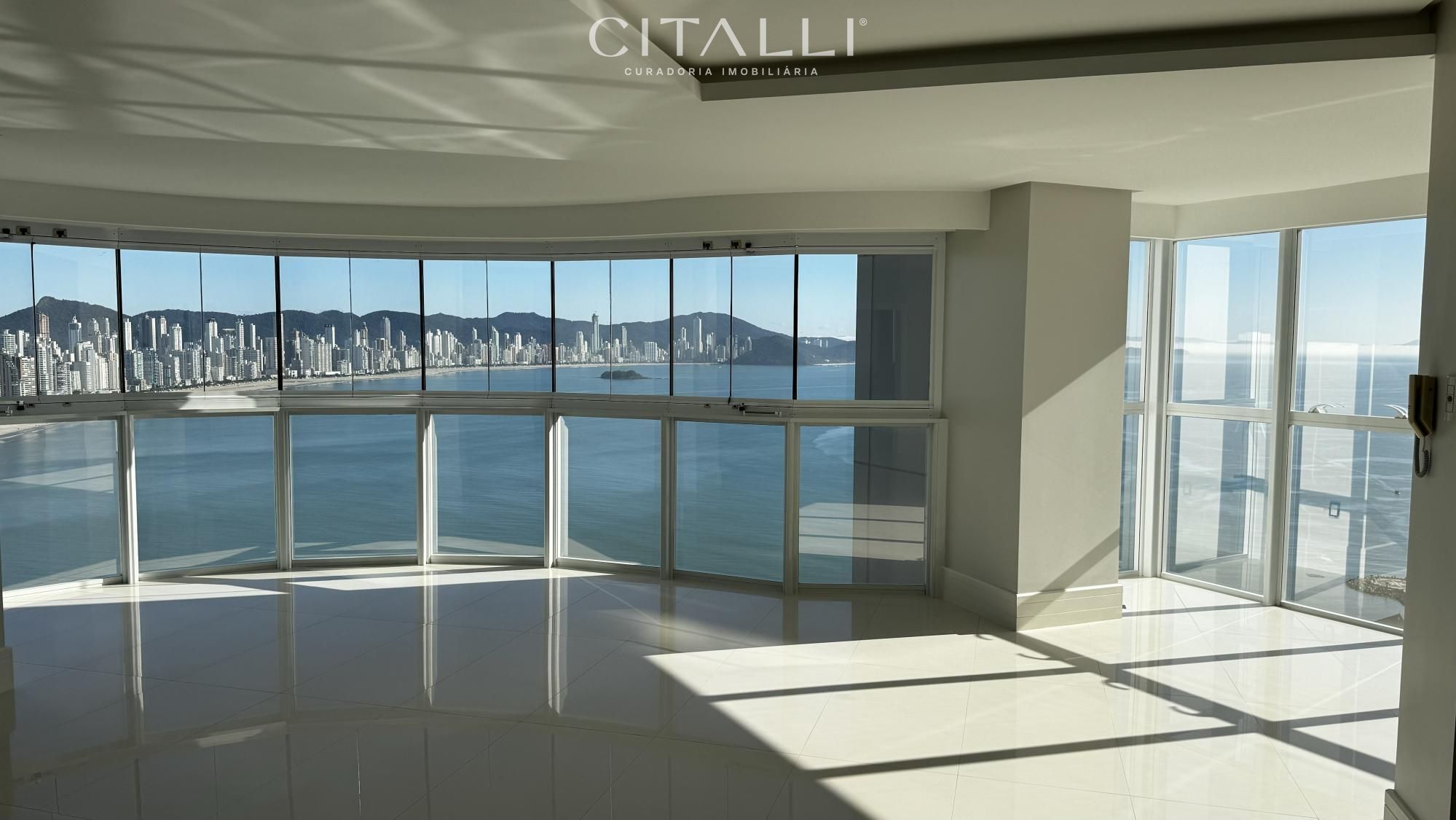 Apartamento no Edifício Ibiza Towers em Balneário Camboriú com 237 m² - Foto 2