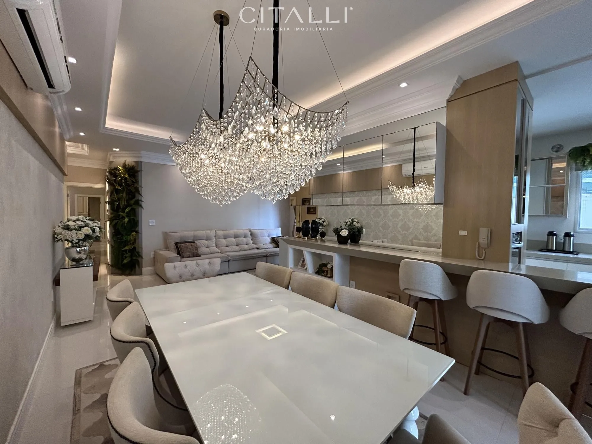 Apartamento no Edifício Palazzo Luna na Meia Praia com 200 m² - Foto 2