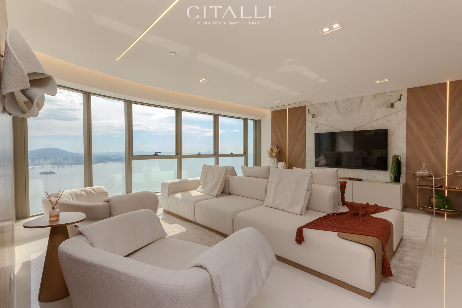 Apartamento mobiliado no Edifício Yachthouse em Balneário Camboriú com 261 m² - Foto 3