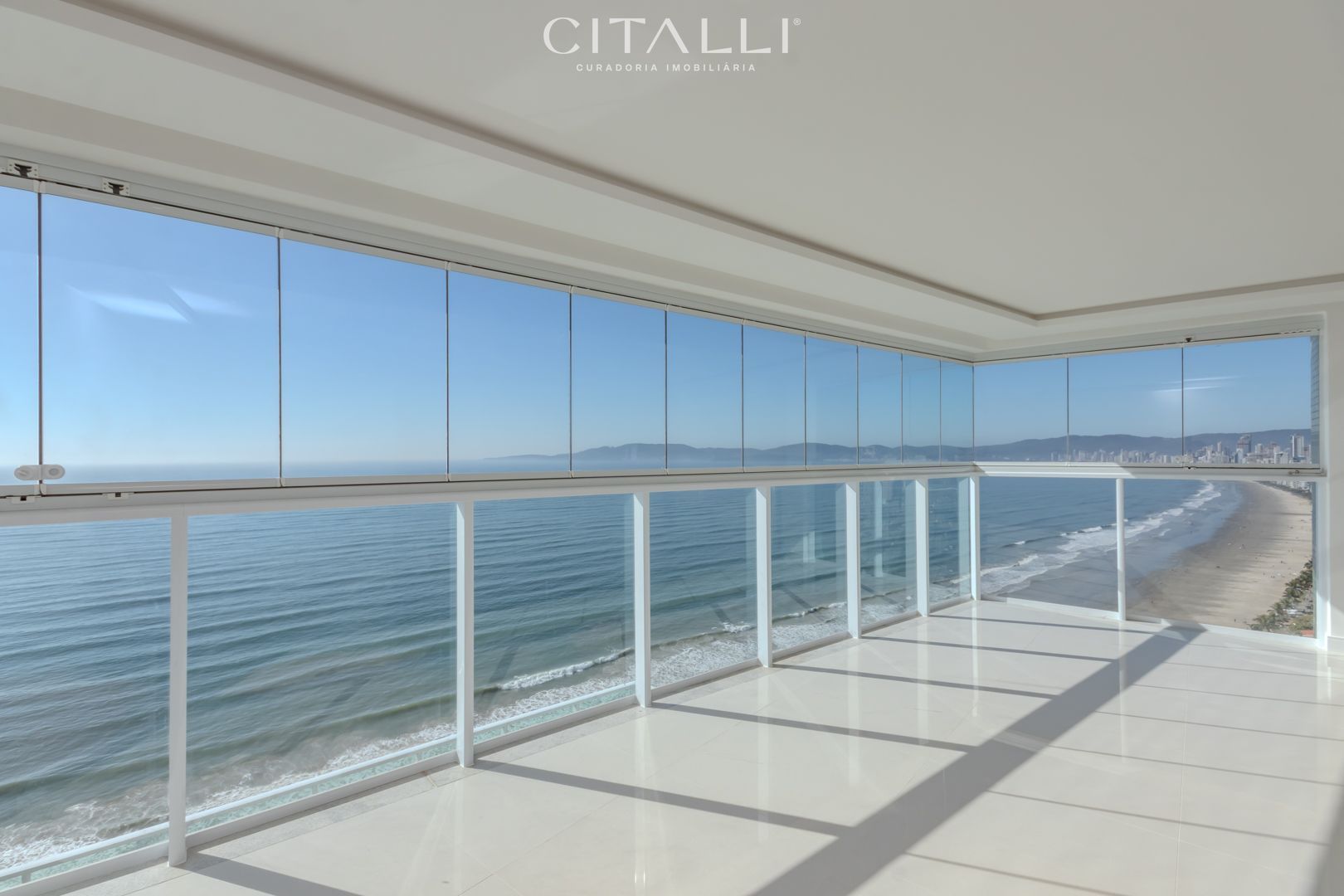 APARTAMENTO FRENTE MAR NO EDIFÍCIO LUMIÈRE RESIDENCE – MEIA PRAIA | ITAPEMA - Foto 1