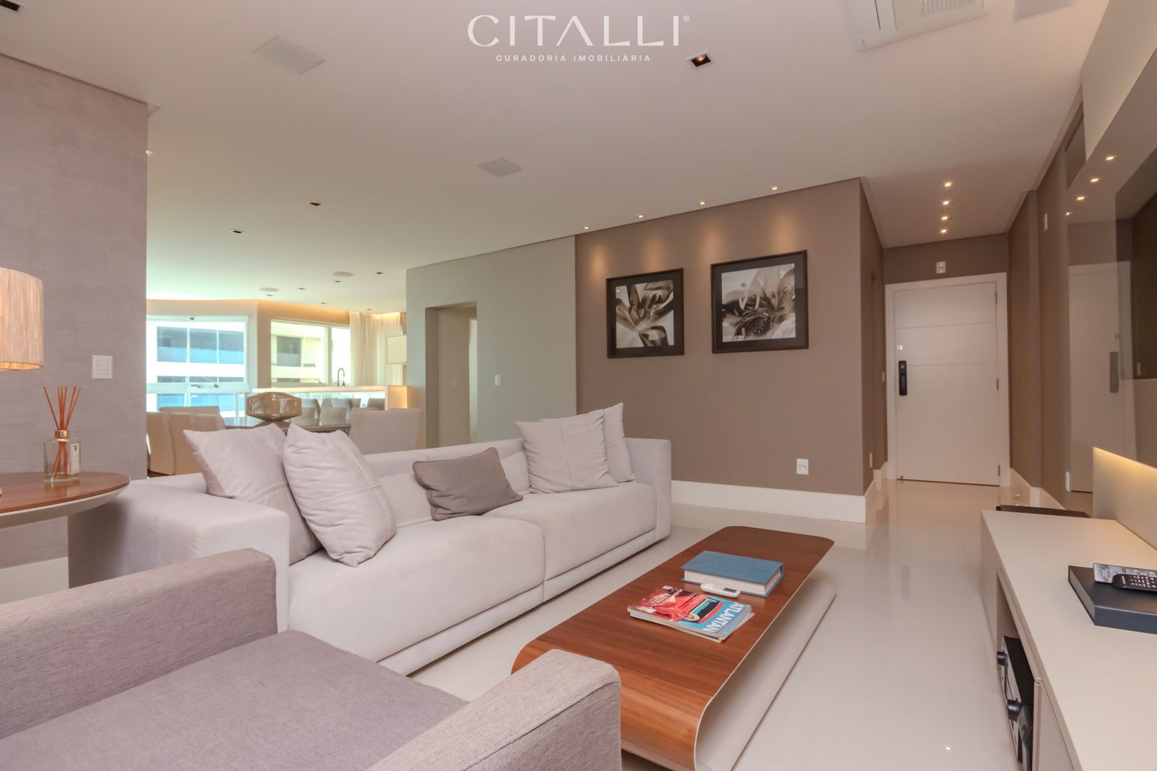 Apartamento no Edifício Brava Beach Corais na Praia Brava de Itajaí com 03 Suítes - Foto 3