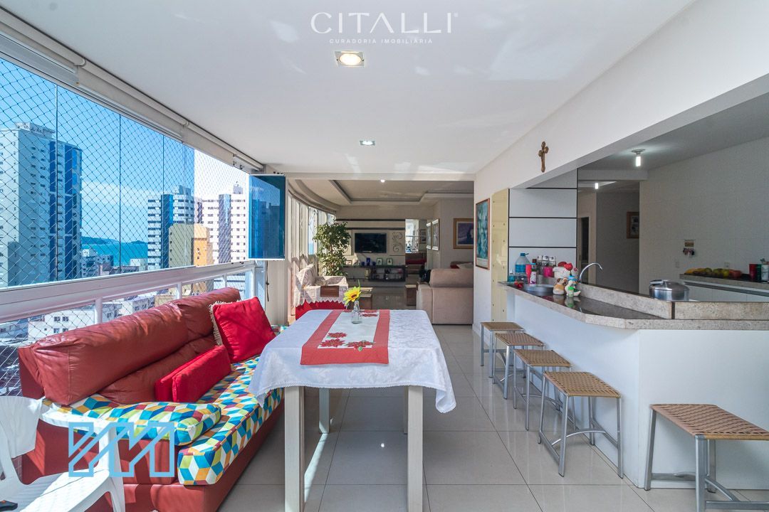 Apartamento mobiliado no Edifício Internacional em Itapema com 179m² - Foto 1