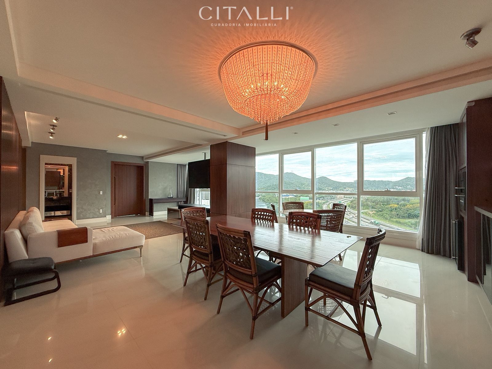 APARTAMENTO MOBILIADO EM BALNEÁRIO CAMBORIÚ COM MARINA PRIVATIVA - Foto 3