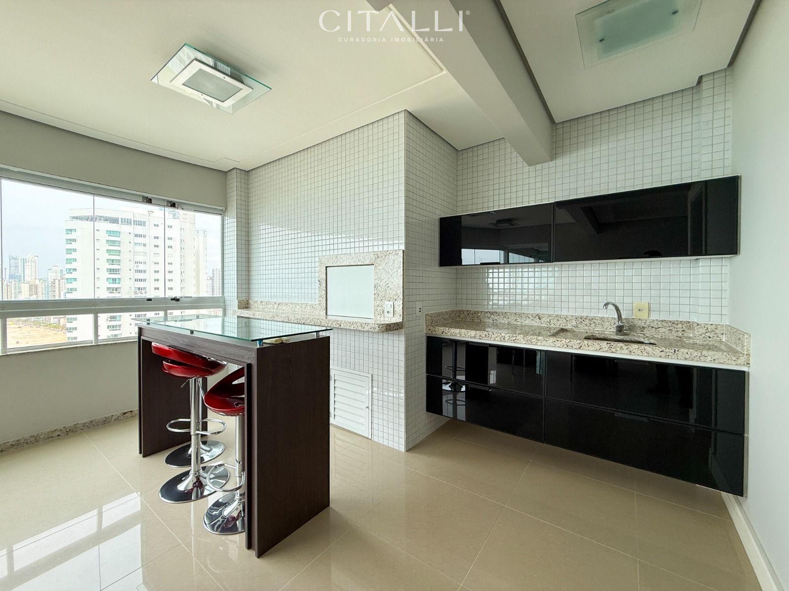 APARTAMENTO COM VISTA MAR NA QUADRA DO MAR EM BALNEÁRIO CAMBORIÚ - Foto 3