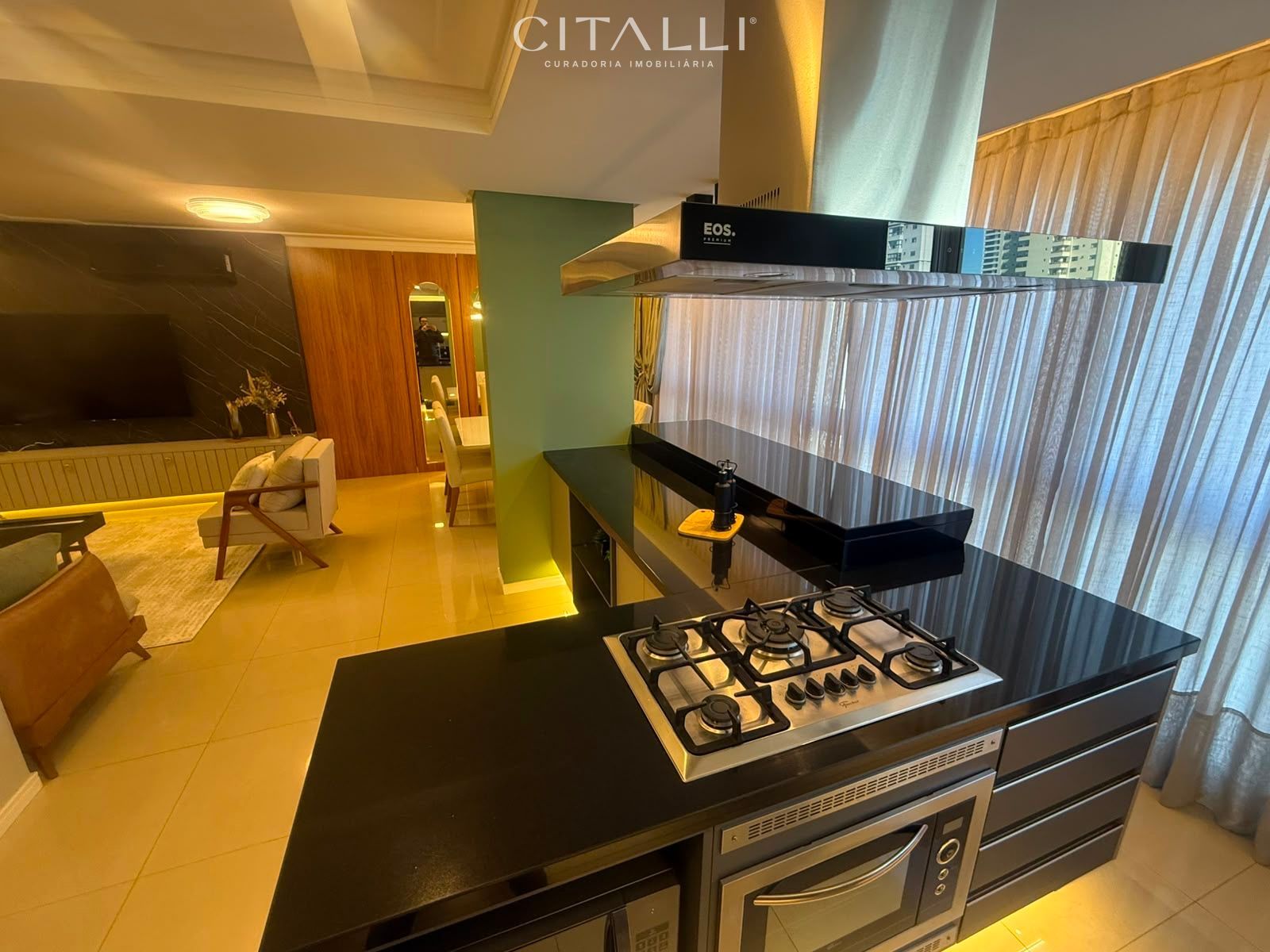 Apartamento mobiliado com 3 suítes no Centro de Balneário Camboriú - Foto 4