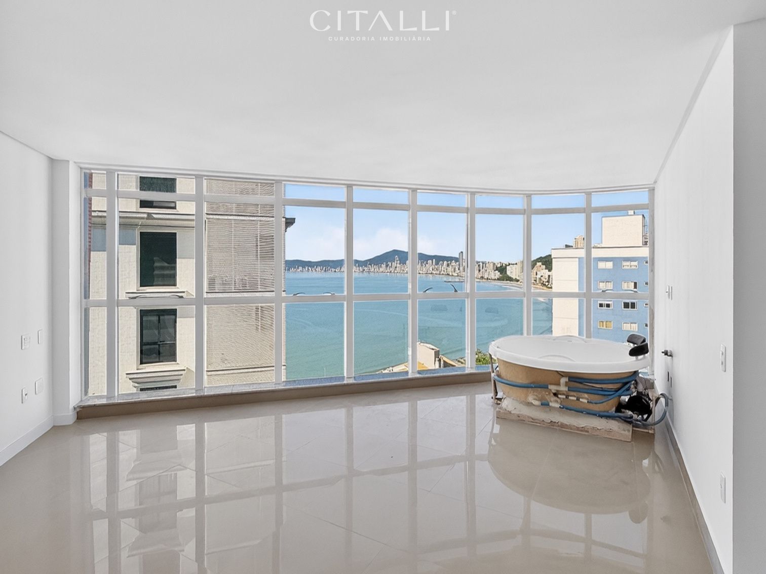 Apartamento Duplex com 04 suítes no Edifício Green Beach Residence em Itapema - Foto 2