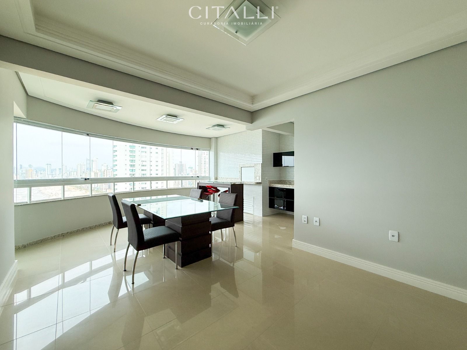 APARTAMENTO COM VISTA MAR NA QUADRA DO MAR EM BALNEÁRIO CAMBORIÚ - Foto 2