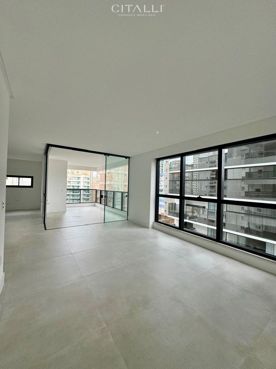 Apartamento no Edifício Fiori del Mare na Meia Praia com 132,90 m². - Foto 4