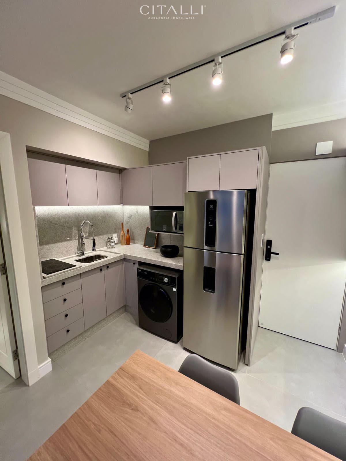 Apartamento reformado no Edifício Libertador em Balneário Camboriú com 48 m² - Foto 3