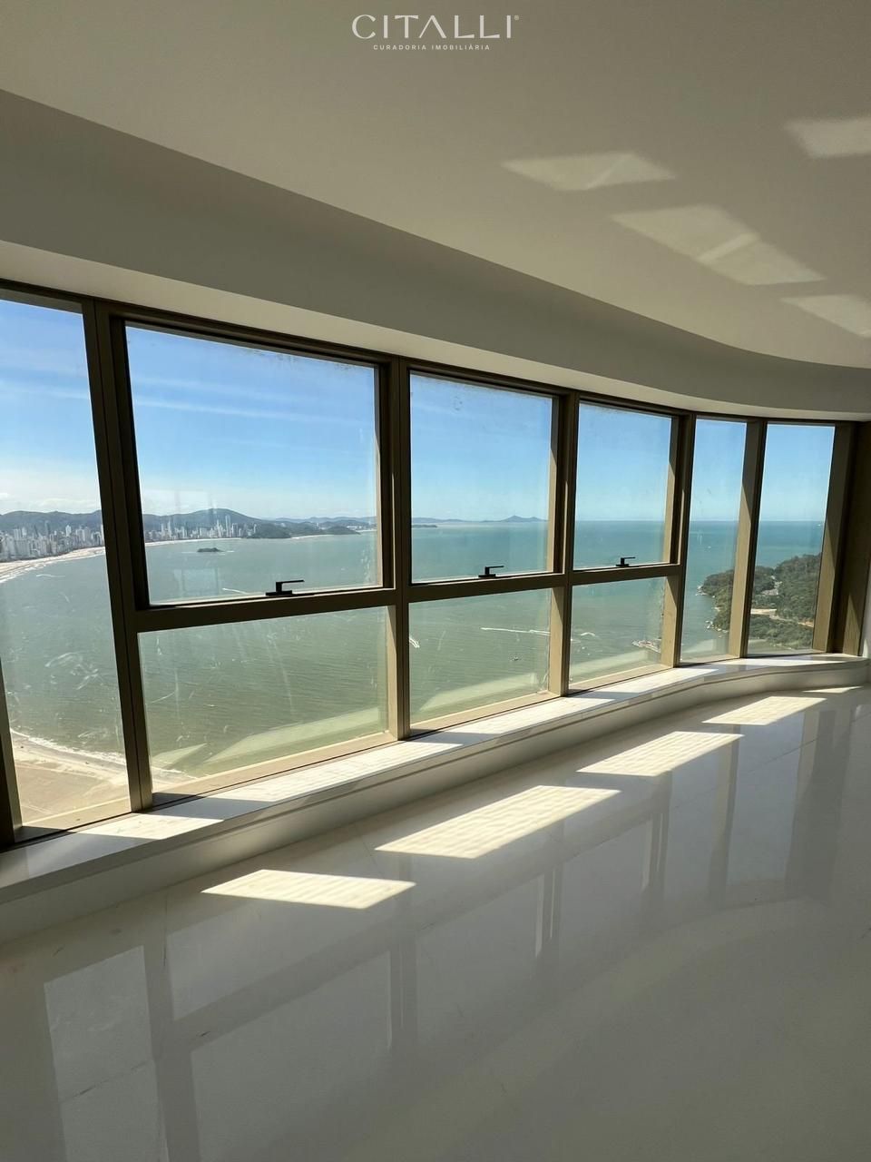 Apartamento no Edifício Yachthouse em Balneário Camboriú com 261 m² - Foto 2