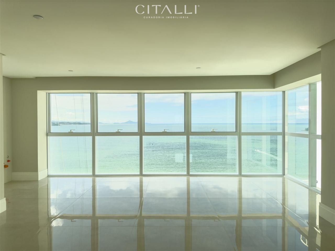Apartamento no Edifício One Tower em Balneário Camboriú com 196,13 m² - Foto 1