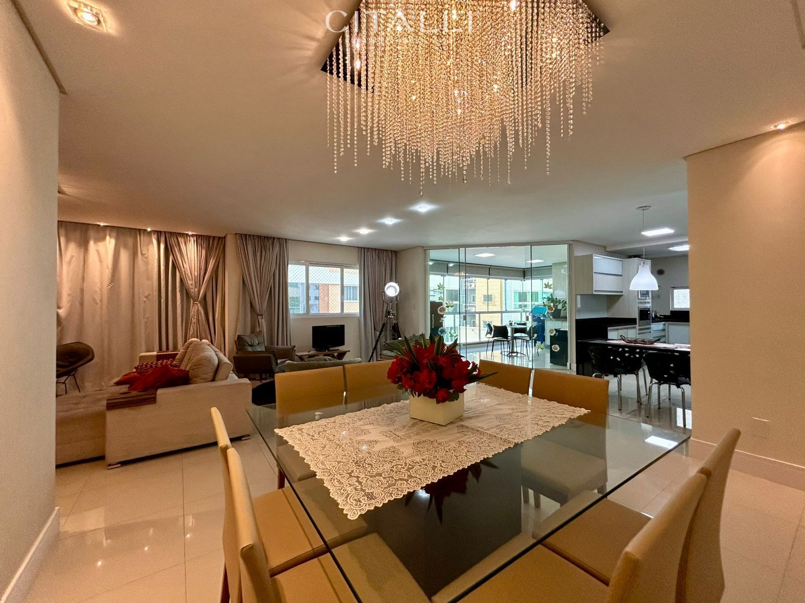 Apartamento no Edifício Place L’Etoile na Meia Pria com 202 m² - Foto 4