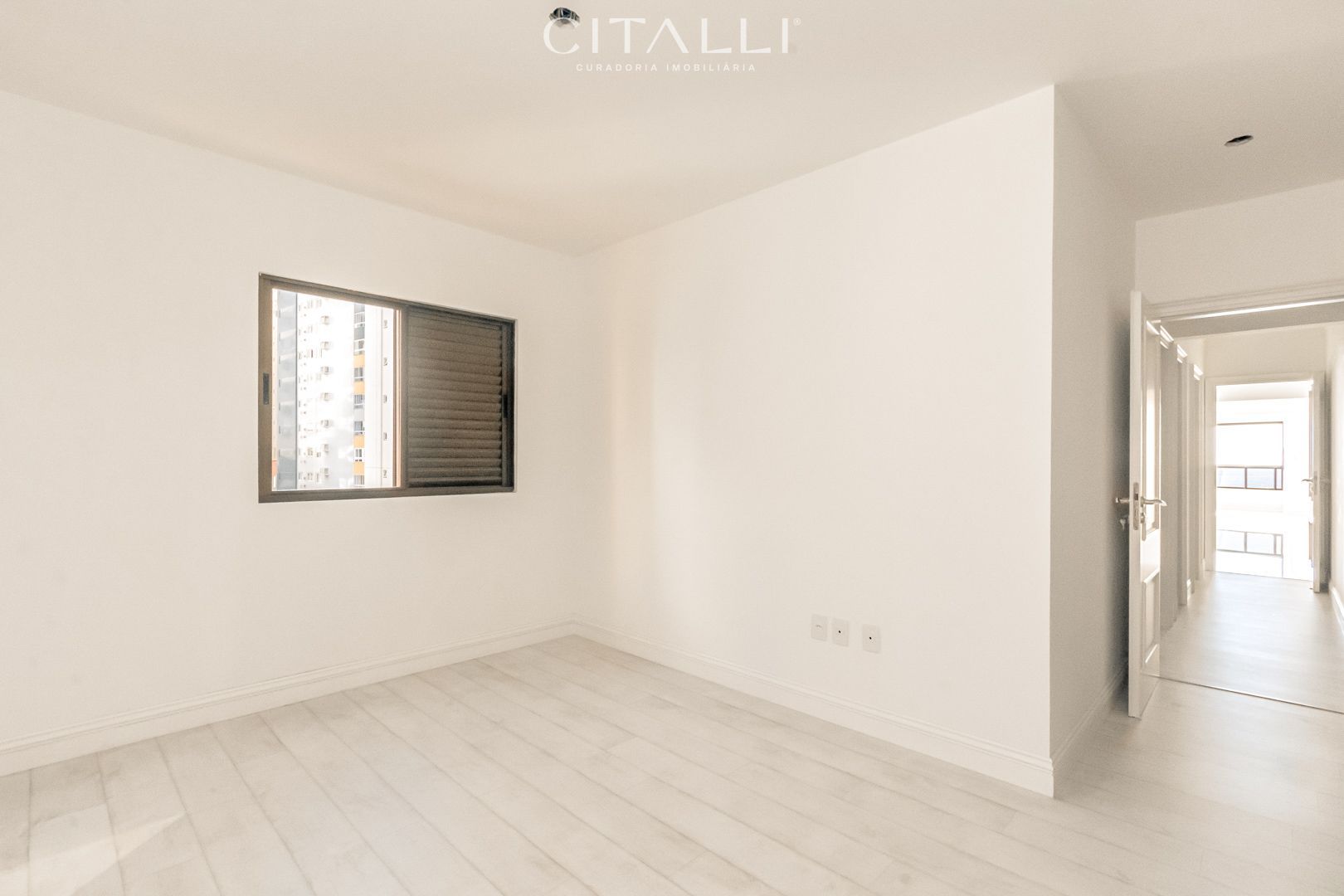 Apartamento reformado no Edifício Vale Dourado em Balneário Camboriú com 110 m² - Foto 5