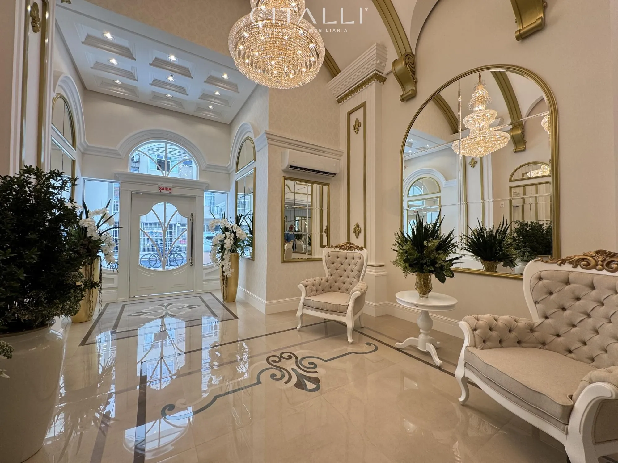 APARTAMENTO NO EDIFÍCIO LA BELLE TOUR RESIDENCE – BALNEÁRIO CAMBORIÚ - Foto 1