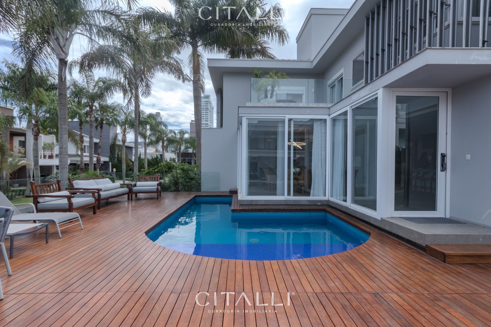 Residência no Condomínio Porto Riviera Exclusive. Praia Brava – Itajaí - Foto 1