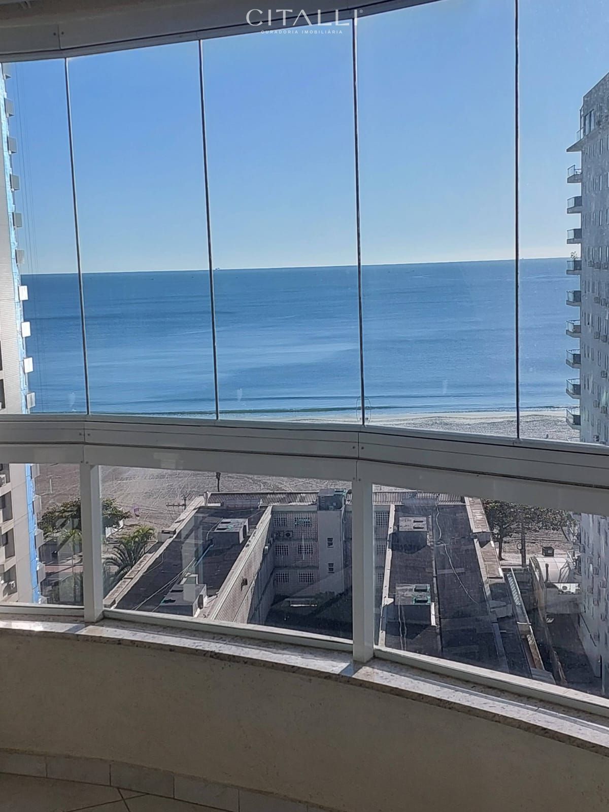 Apartamento mobiliado 3 suítes na quadra do mar - Balneário Camboriú, 189m2 - Foto 1